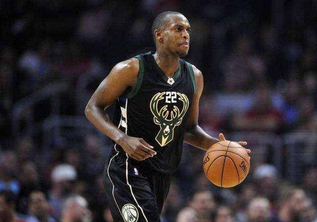 着无数球迷 着无数球迷